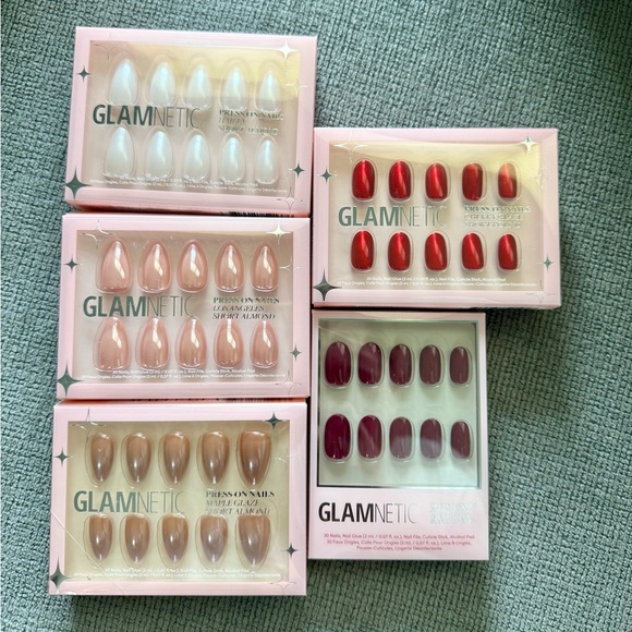 Glamnetic Nails - Set of Five - Picture 1 of 6